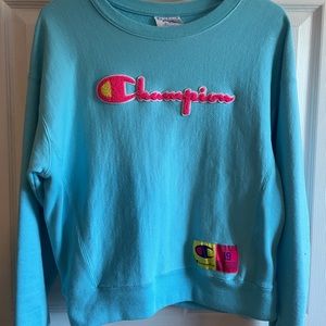 Champion Crewneck Vintage Style Women’s Medium Never worn